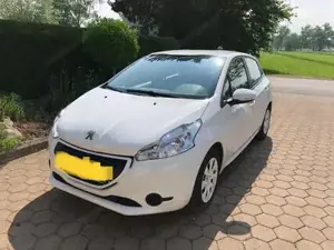 Peugeot 208 Bild 2