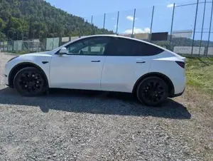 Tesla Model Y Bild 8