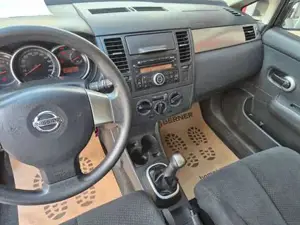 Nissan Tiida Bild 13