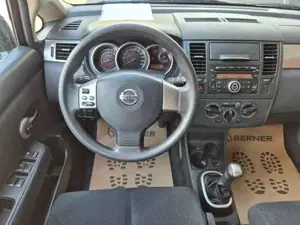 Nissan Tiida Bild 15