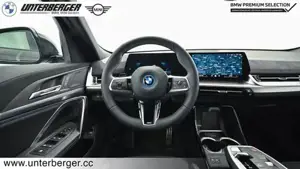 BMW iX2 xDrive30 // M Sportpaket // Anhängerkupplung // adaptiver LED Scheinwerfer Bild 10