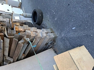 Holz gegen Abholung zu verschenken