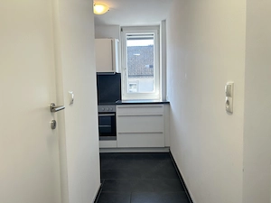 Helle 1,5-Zimmer-Wohnung mit Balkon | vollständig renoviert | zentrale Lage Bild 7