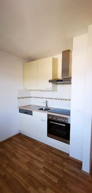 Sanierte Anleger- & Singlewohnung mit Balkon in Lustenau Bild 3