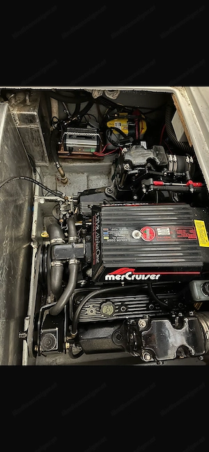 Motorboot mit neuem Motor + Antrieb Bild 9