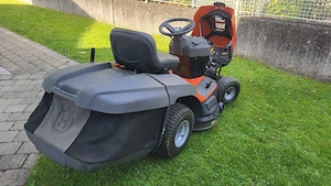 Rasenmäher Traktor Bild 5