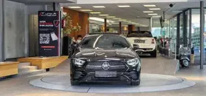 Mercedes-Benz E 220 Bild 2