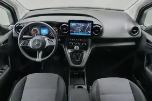 Mercedes-Benz T 160 d Standard PDC Navi KAM KlimaA LM SpurH Bild 7
