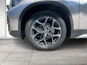 BMW X1 xDrive18d xLine // Head-Up // Sitzheizung // Rückfahrkamera Bild 6