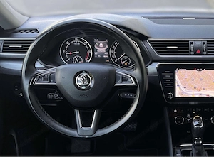 Skoda Superb 2.0 TDI Style DSG TÜV Neu