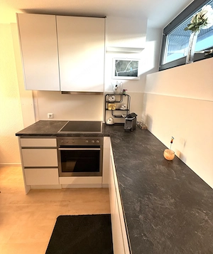 Grifflose Einbauküche Bild 2