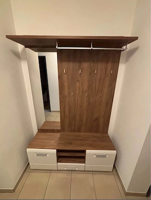Garderobenschrank