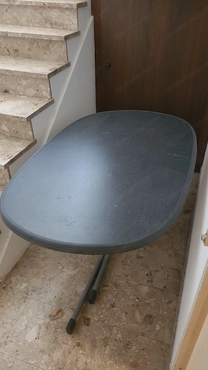 6 Stühle inkl. Tisch