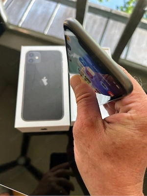 iPhone 11 schwarz Bild 9
