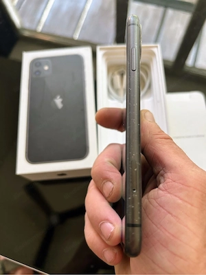 iPhone 11 schwarz Bild 10