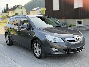 Opel Astra Diesel Kombi TÜV 02 2027 Bild 2