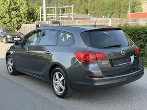 Opel Astra Diesel Kombi TÜV 02 2027 Bild 3