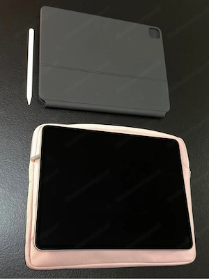 iPad Pro 12,9 Zoll (6. Generation) 256 GB + Magic Keyboard + Apple Pencil 2   Wie Neu Bild 3