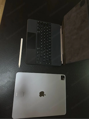 iPad Pro 12,9 Zoll (6. Generation) 256 GB + Magic Keyboard + Apple Pencil 2   Wie Neu Bild 5