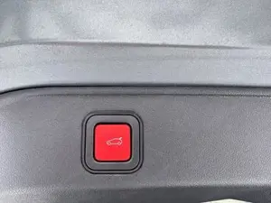 Alfa Romeo Junior Speciale IBRIDA MATRIX ACC KEYLESS NAVI 1.2 E-D... Bild 7