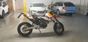 Ktm 690 smc Bild 4