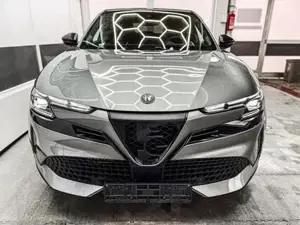 Alfa Romeo Junior Speciale IBRIDA MATRIX ACC KEYLESS NAVI 1.2 E-D... Bild 2