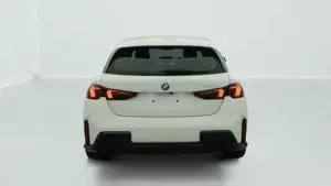 BMW 1er 120d 163 ch DKG7 M Sport 120 120 kW (163 PS), Automatik, Frontantrieb Bild 6