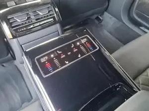 Audi A8 Bild 10