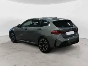 BMW 1er M Sport Design 120 120 kW (163 PS), Automatik, Frontantrieb Bild 4