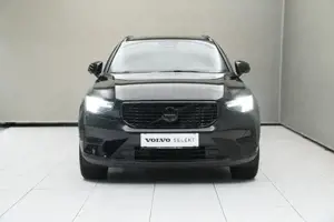 Volvo XC40 Black Edition Ultra, B3 Mild Hybrid, Benzin Bild 3