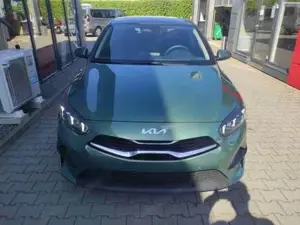 Kia Ceed / cee'd Platinum AT*LED*Navi*Shzg*PDCv+h*Cam*SD*17' 103... Bild 2