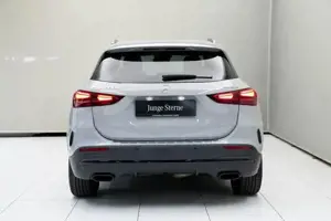 Mercedes-Benz GLA 200 Bild 11
