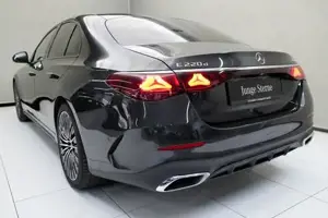 Mercedes-Benz E 220 d 4MATIC Limousine W-Paket Sport S-Sitz Bild 12