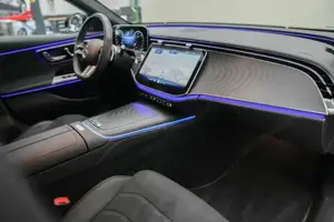 Mercedes-Benz E 220 d 4MATIC Limousine W-Paket Sport S-Sitz Bild 8