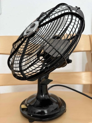 Schöner VINTAGE-Ventilator schwarz Bild 2