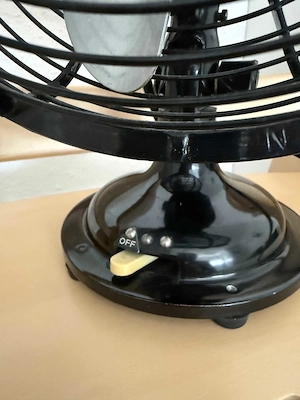 Schöner VINTAGE-Ventilator schwarz Bild 5