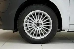 Mercedes-Benz eVito 112 Kasten Lang Navi KAM SpurW SpurH LM Bild 5