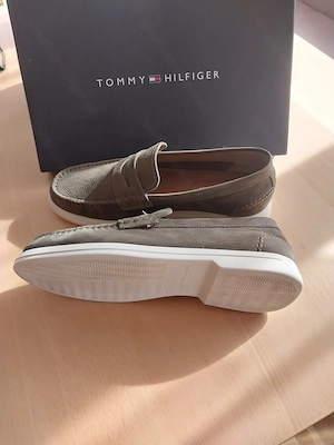 tommy hiliger schuhe Gr,42 neu 59,00    zu klein original preis  149,00 Bild 3