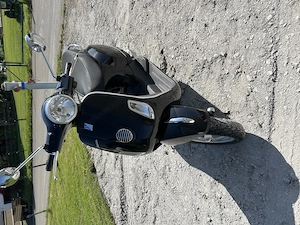 Vespa LX 50 schwarz  Bild 2