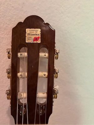 Alhambra Gitarre  Bild 2