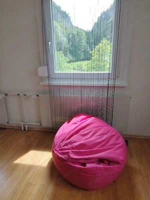 pinkes Sitzkissen zu verschenken  Bild 2