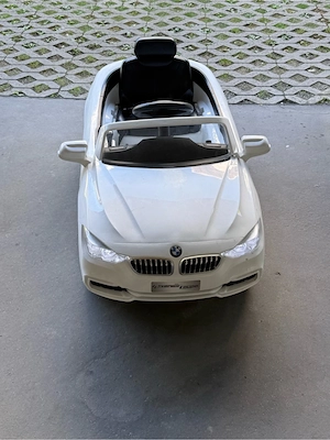 BMW Kinderauto mit Fernsteuerung Bild 2