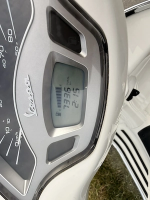 Vespa Primavera 50 Kubik 2 Takt weiß Bild 8