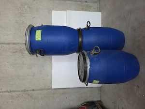 3 Stück Kunststoff Fässer 