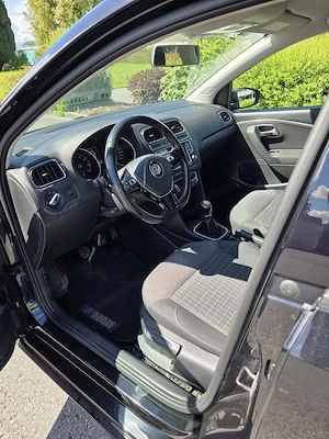 VW Polo 1.0 Comfortline   Top Zustand & extrem wenig Kilometer! Bild 4