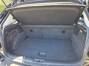 VW Polo 1.0 Comfortline   Top Zustand & extrem wenig Kilometer! Bild 5