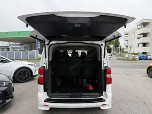 Peugeot Traveller Bild 16