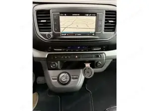 Peugeot Traveller Bild 9