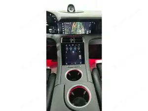 Porsche Taycan Bild 12
