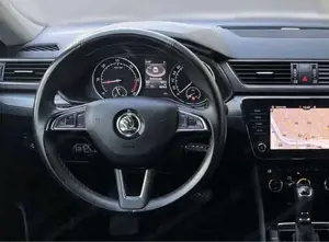 Skoda Superb 2.0 TDI Style DSG TÜV Neu
